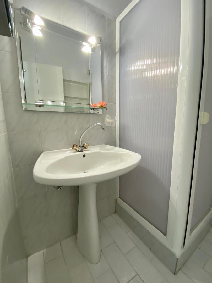 Atlantis Apartments Неа-Врасна Екстер'єр фото